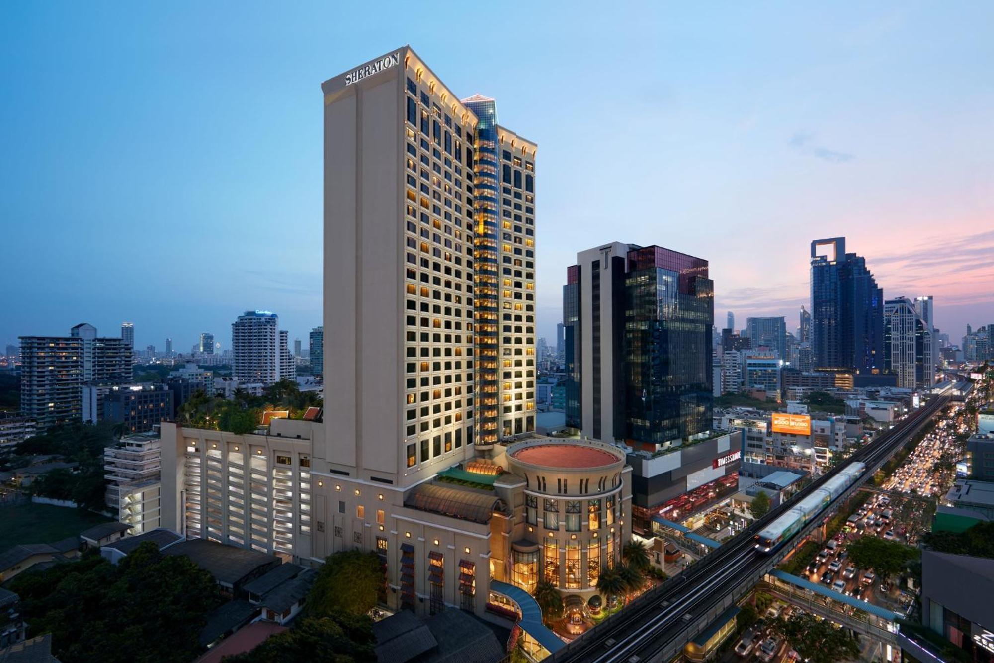 Sheraton Grande Sukhumvit, A Luxury Collection Hotel, Bangkok Zewnętrze zdjęcie The hotel in 2019