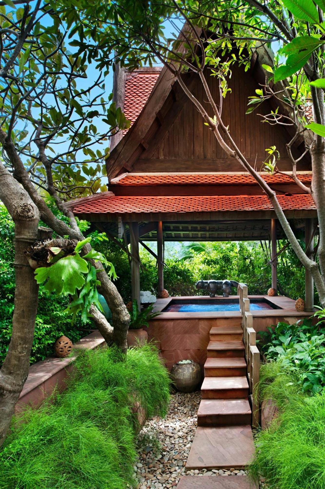 Sheraton Grande Sukhumvit, A Luxury Collection Hotel, Bangkok Zewnętrze zdjęcie A private pool at the resort